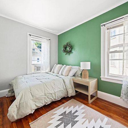 Cozy Up In 5Br Apt Near Charming Oak Square Boston Dış mekan fotoğraf