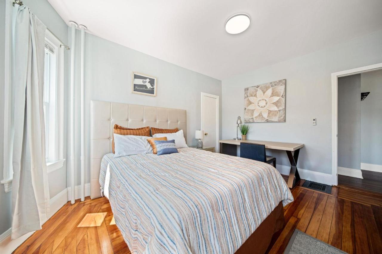 Cozy Up In 5Br Apt Near Charming Oak Square Boston Dış mekan fotoğraf