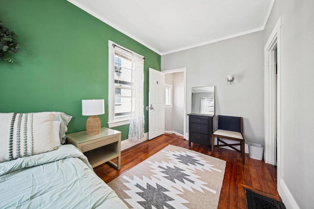 Cozy Up In 5Br Apt Near Charming Oak Square Boston Dış mekan fotoğraf