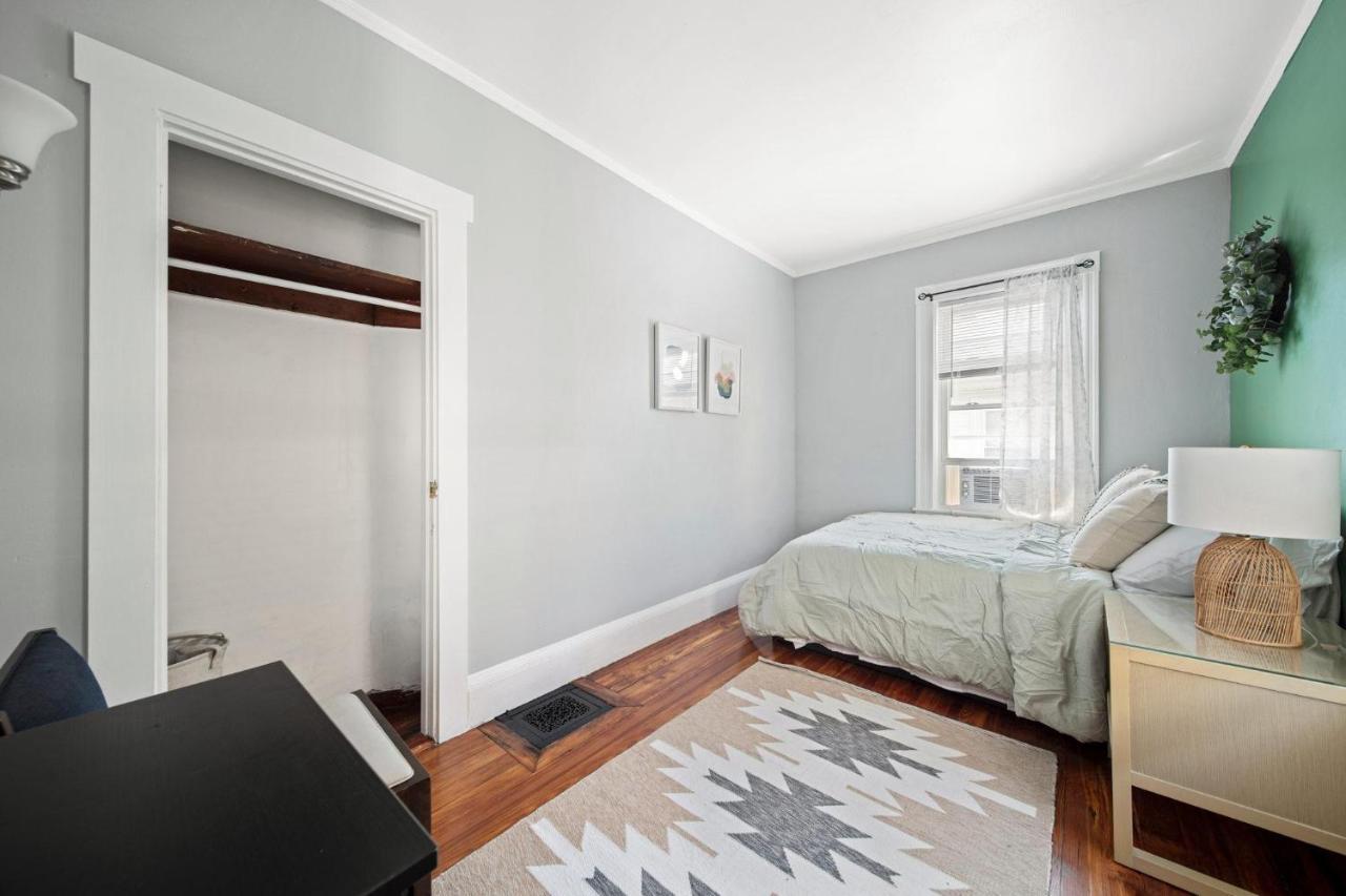 Cozy Up In 5Br Apt Near Charming Oak Square Boston Dış mekan fotoğraf