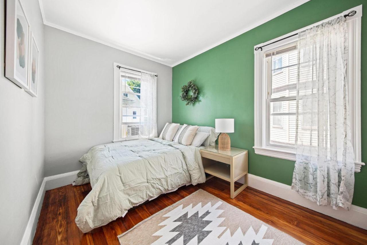 Cozy Up In 5Br Apt Near Charming Oak Square Boston Dış mekan fotoğraf